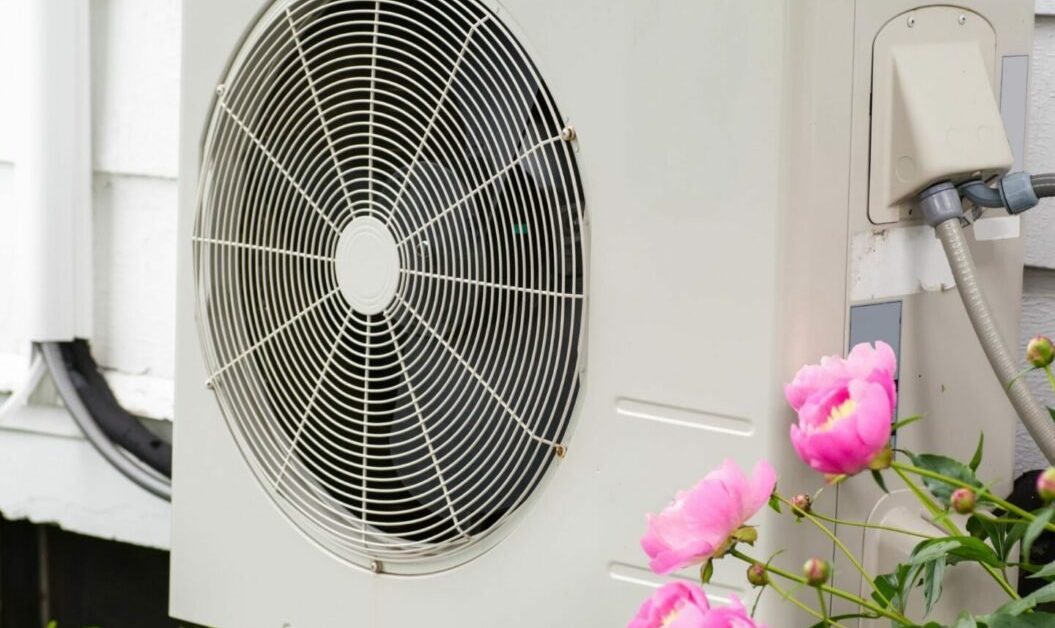 how does a heat pump work
